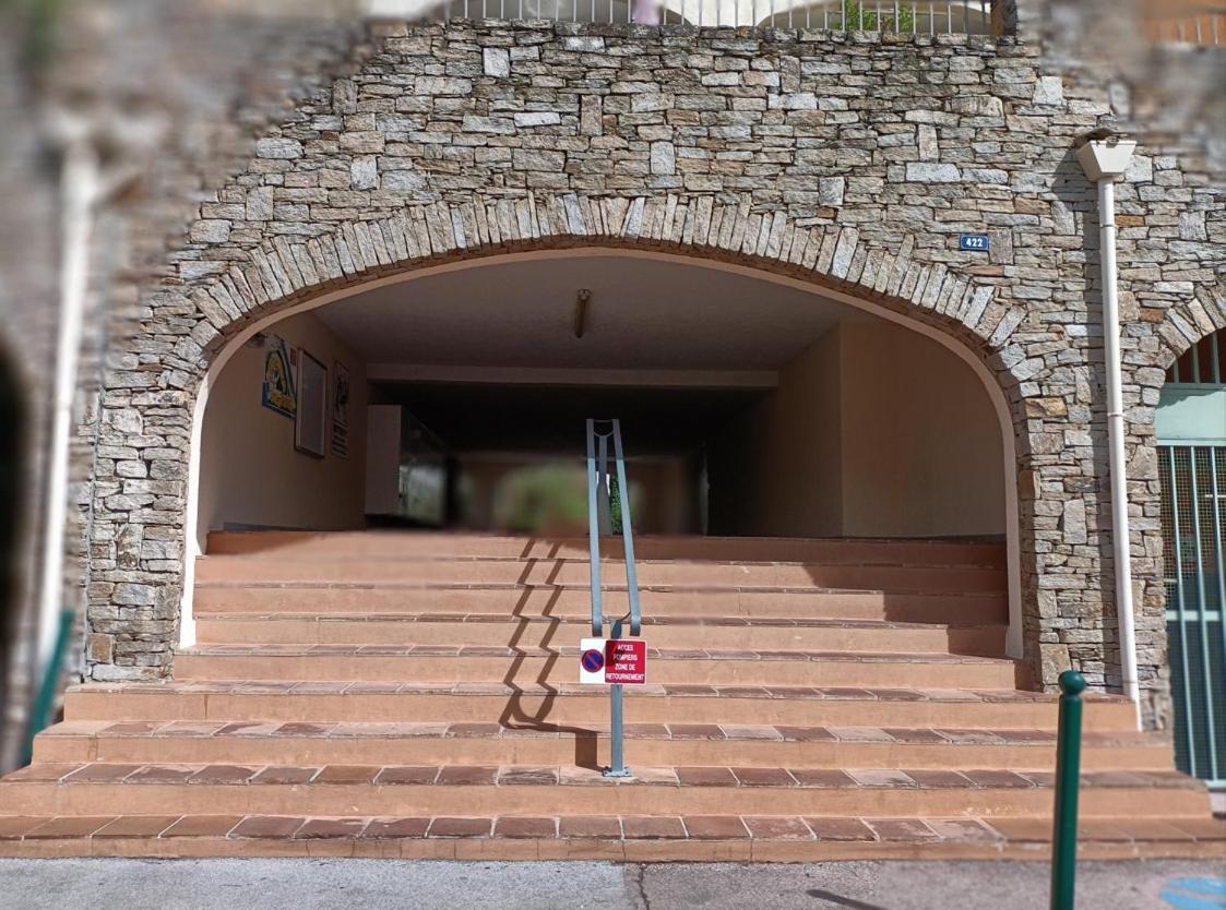 Port Cogolin, T2 Calme Dans Belle Residence, Piscine, Proche St Tropez Cogolin