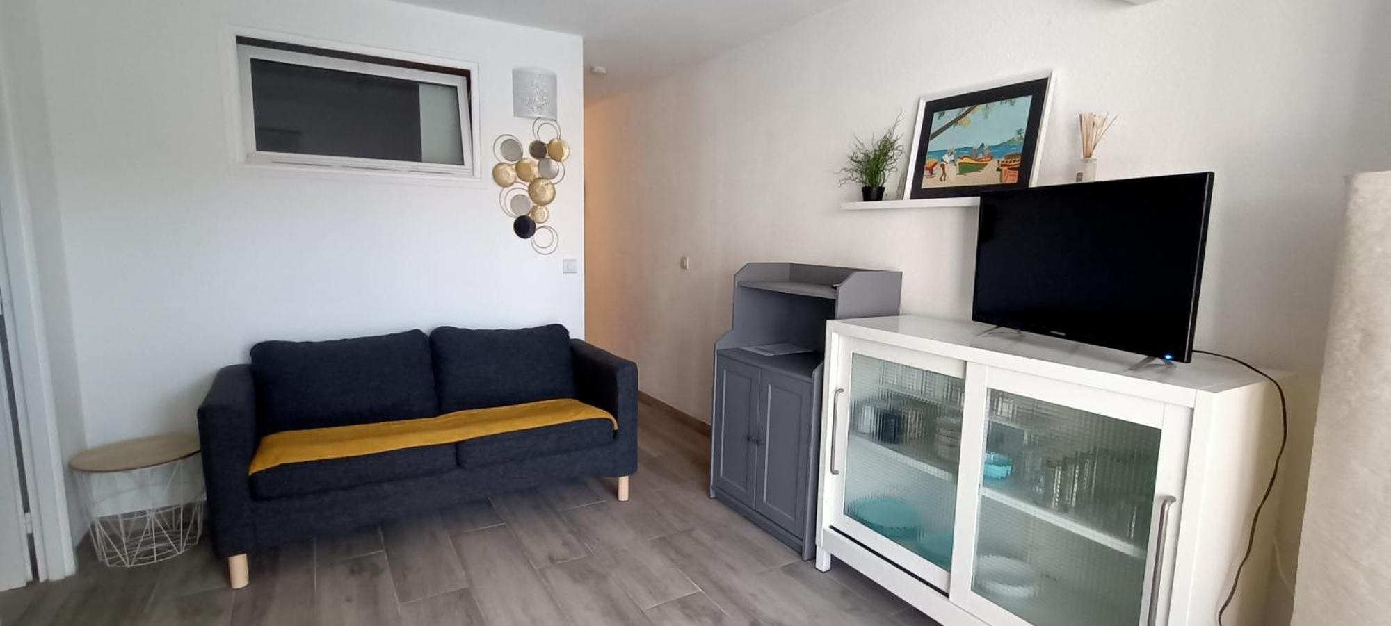 Port Cogolin, T2 Calme Dans Belle Residence, Piscine, Proche St Tropez